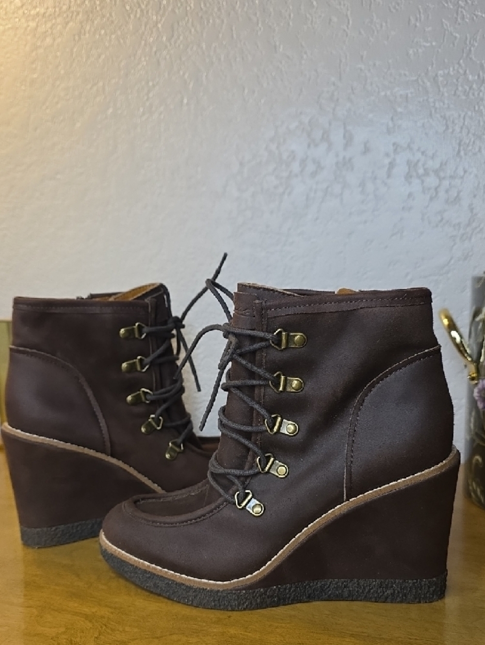 Zodiac Brown Logger Lace-Up Log Cabin Hiker Cute Ankle Boots 7.5